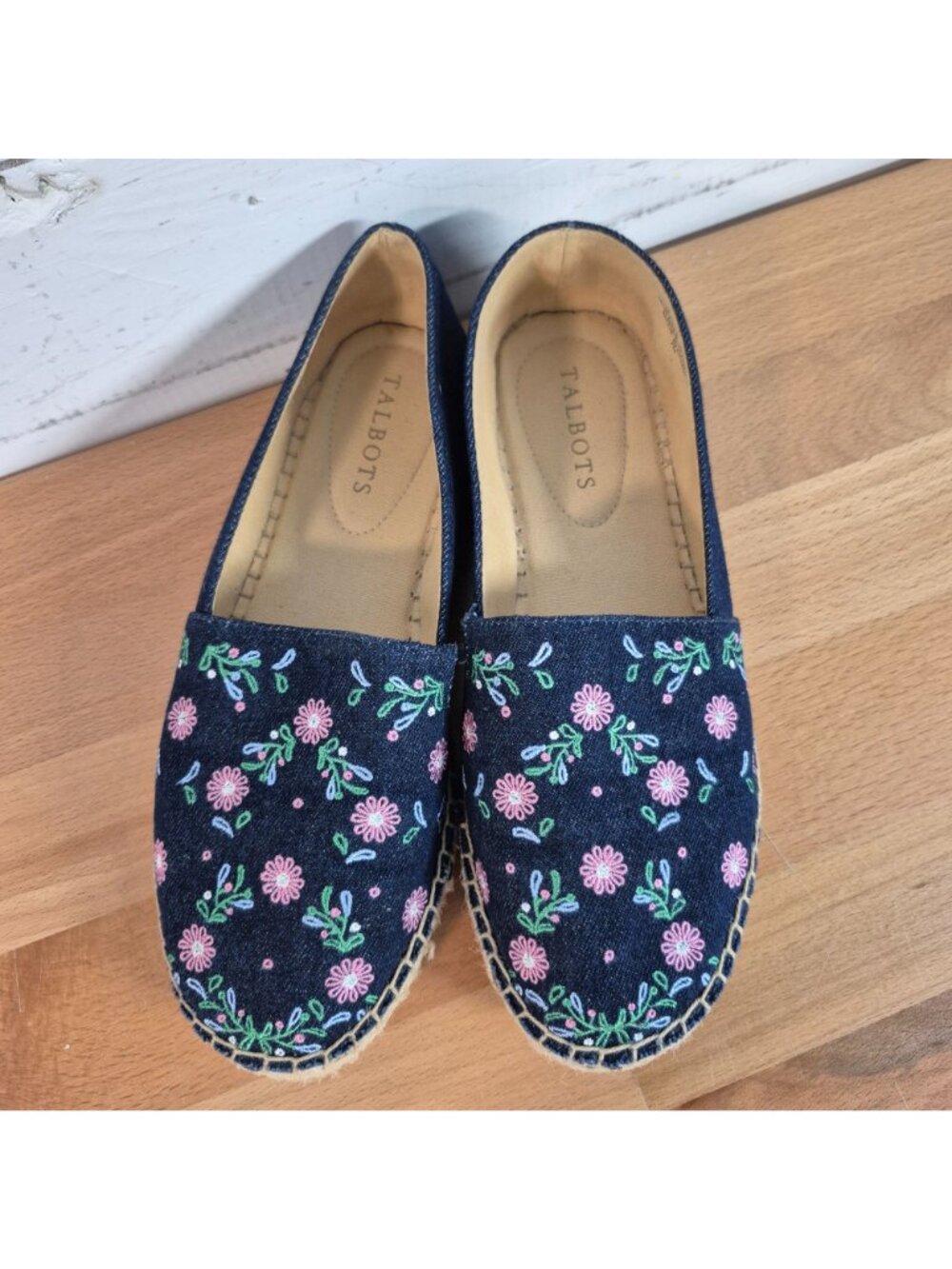 Talbots Floral Embroidered Espadrilles Navy Blue Slip-On Shoes Size 7M Textile U - Picture 2 of 8
